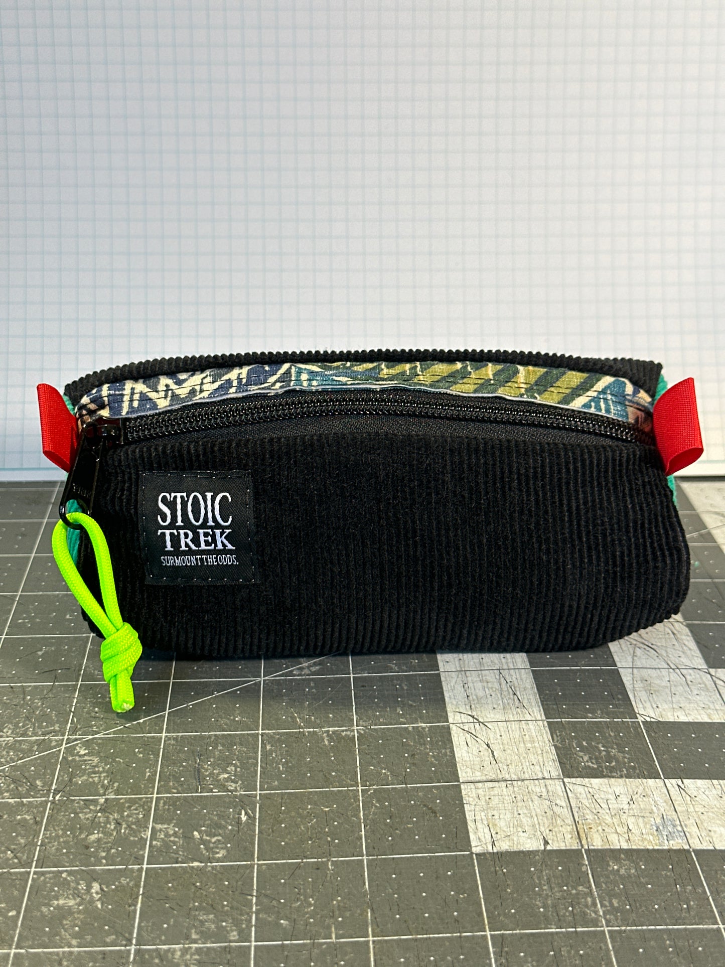 Worn-Wear Upcycled Triangle Pencil Case 0004 (small)