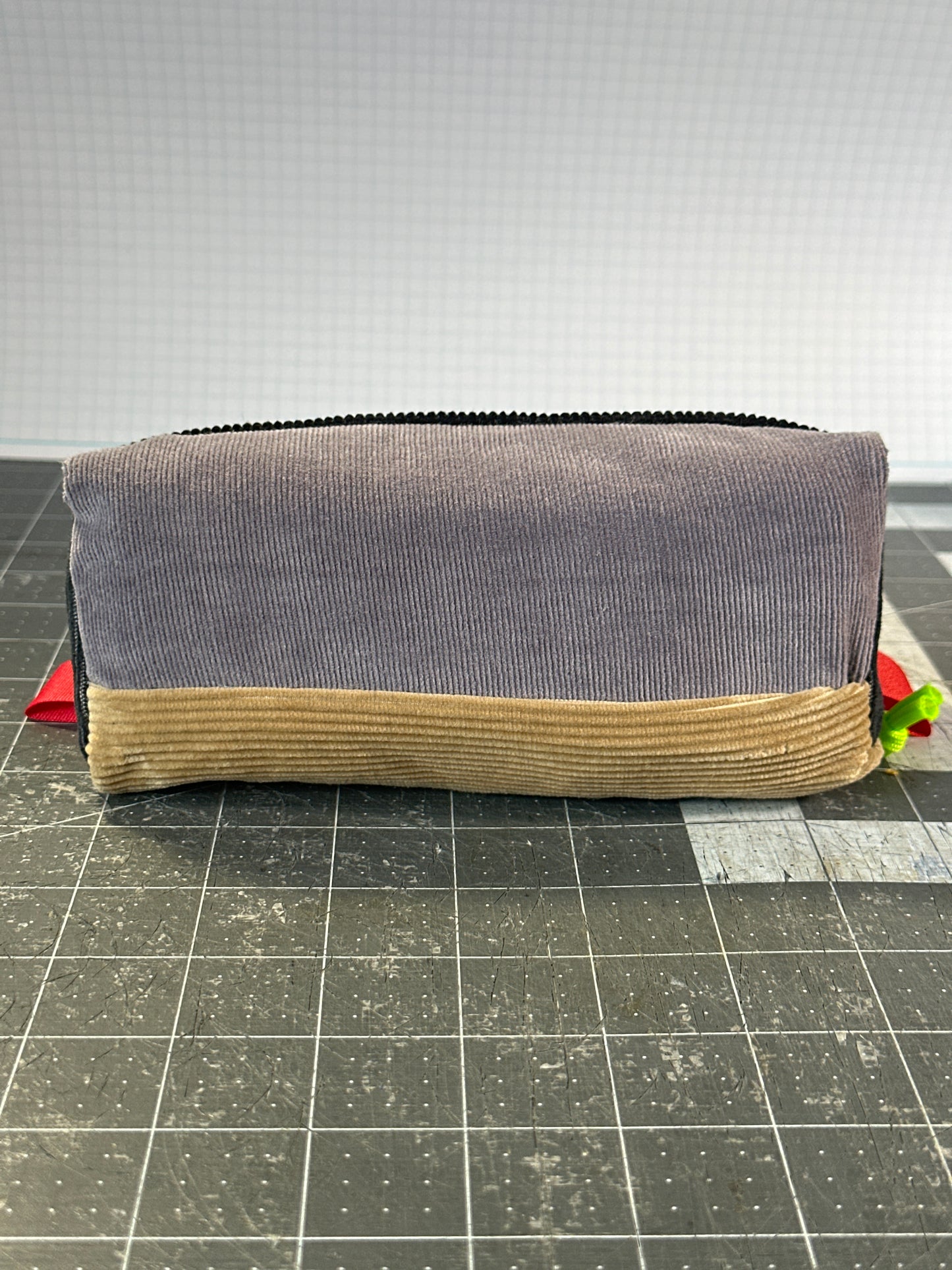 Worn-Wear Upcycled Triangle Pencil Case 0010 (small)