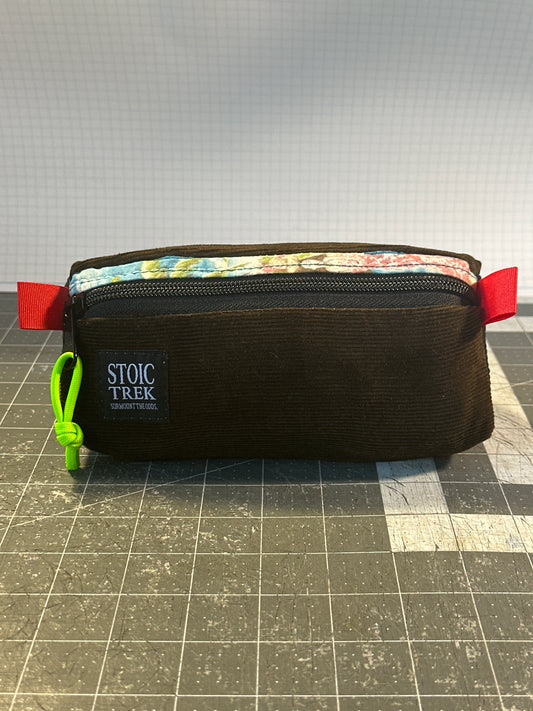 Worn-Wear Upcycled Triangle Pencil Case 0016 (medium)