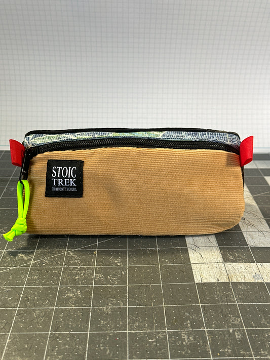 Worn-Wear Upcycled Triangle Pencil Case 0011 (medium)