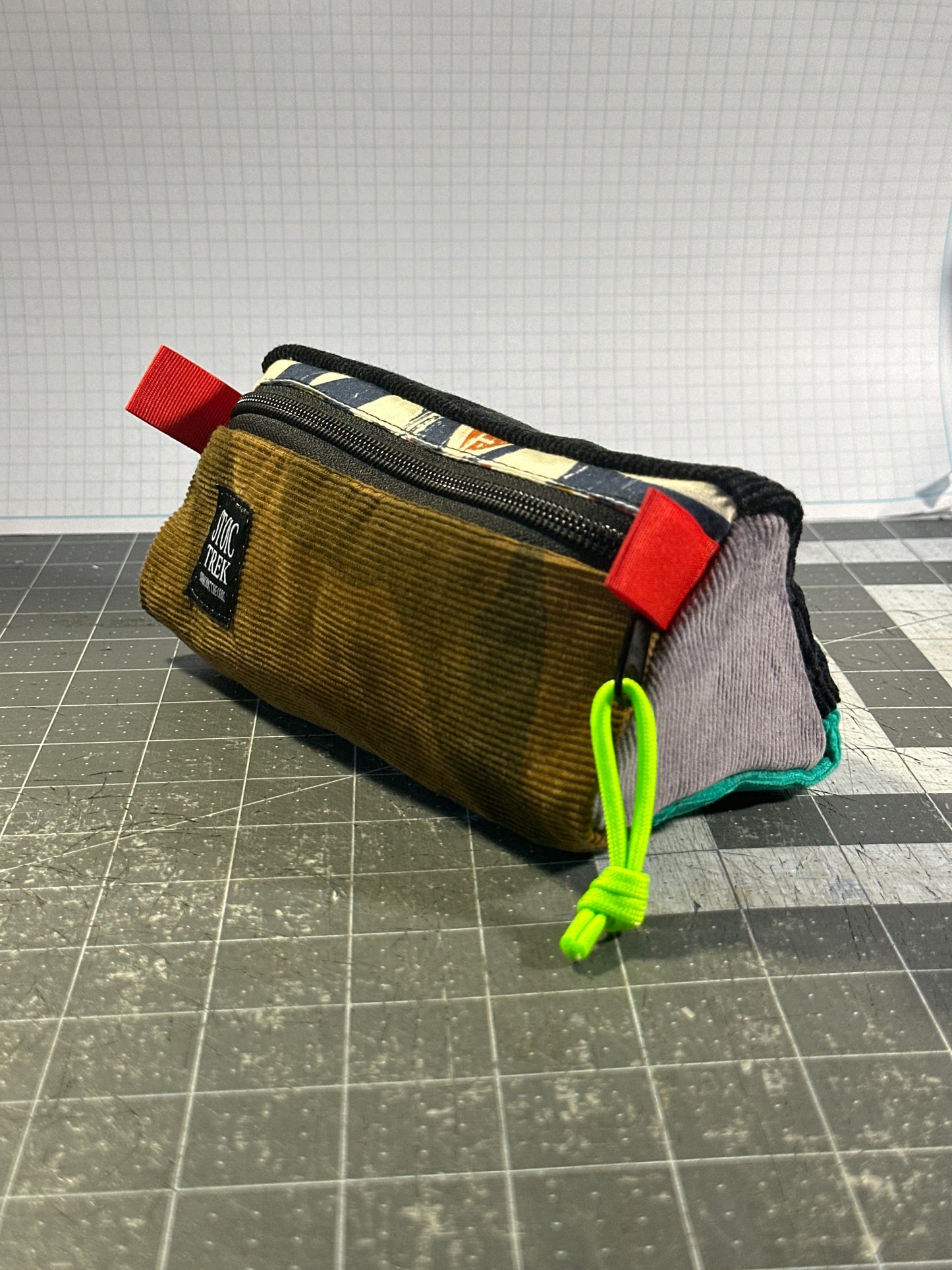 Worn-Wear Upcycled Triangle Pencil Case 0006 (medium)