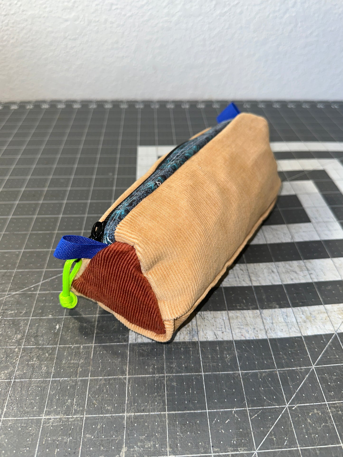 Worn-Wear Upcycled Triangle Pencil Case 0013 (large)