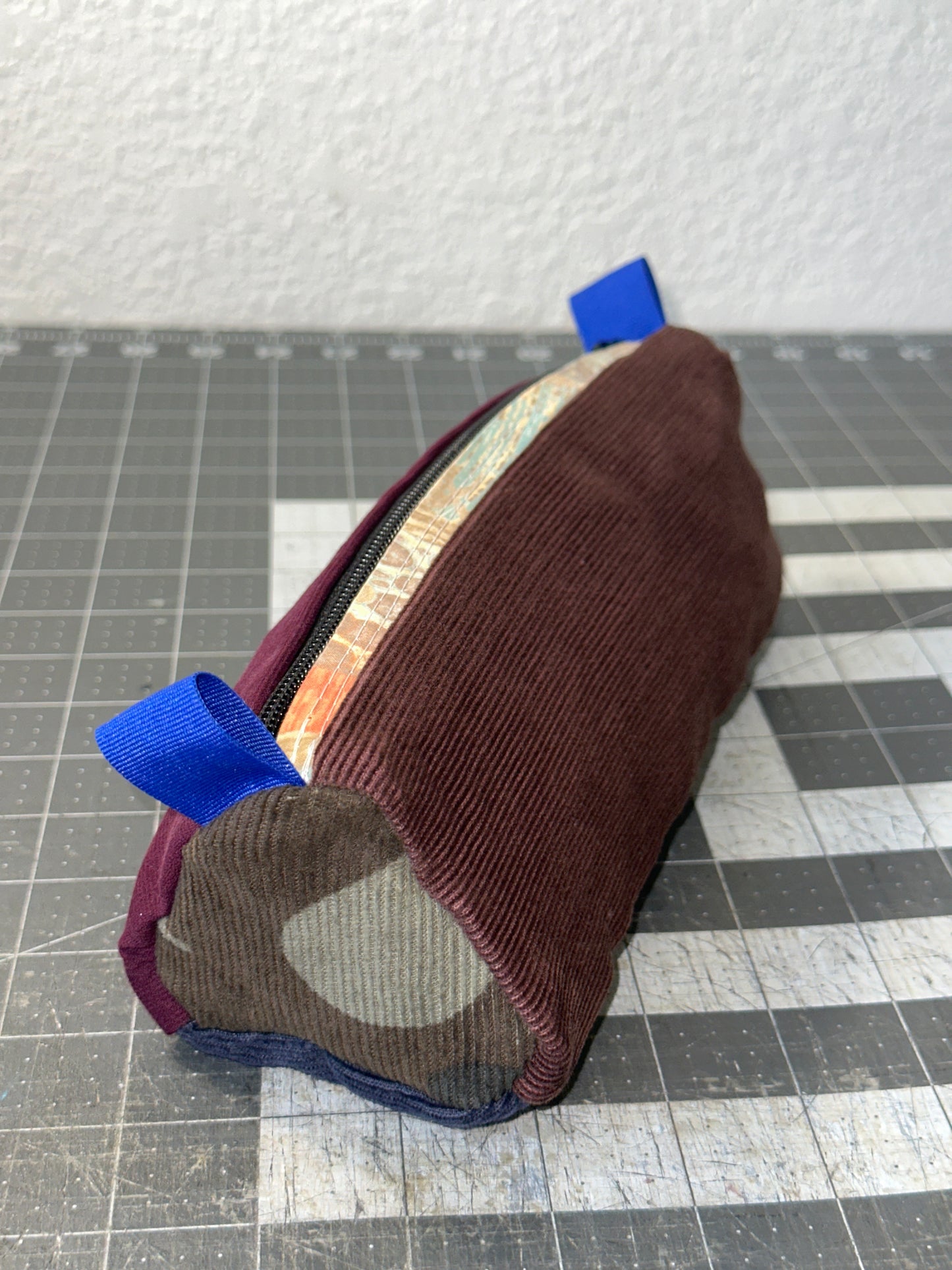 Worn-Wear Upcycled Triangle Pencil Case 0012 (large)