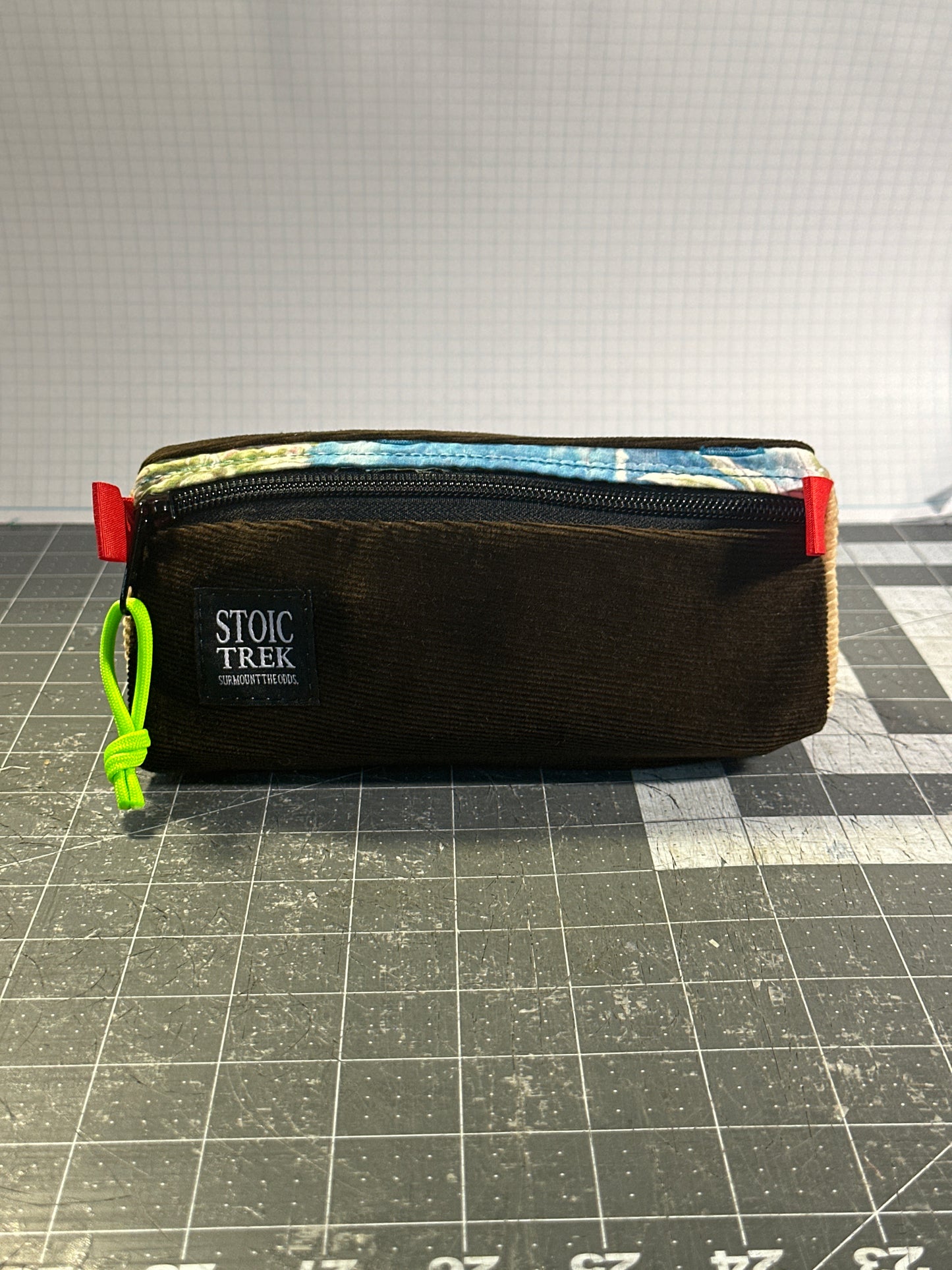 Worn-Wear Upcycled Triangle Pencil Case 0005 (medium)
