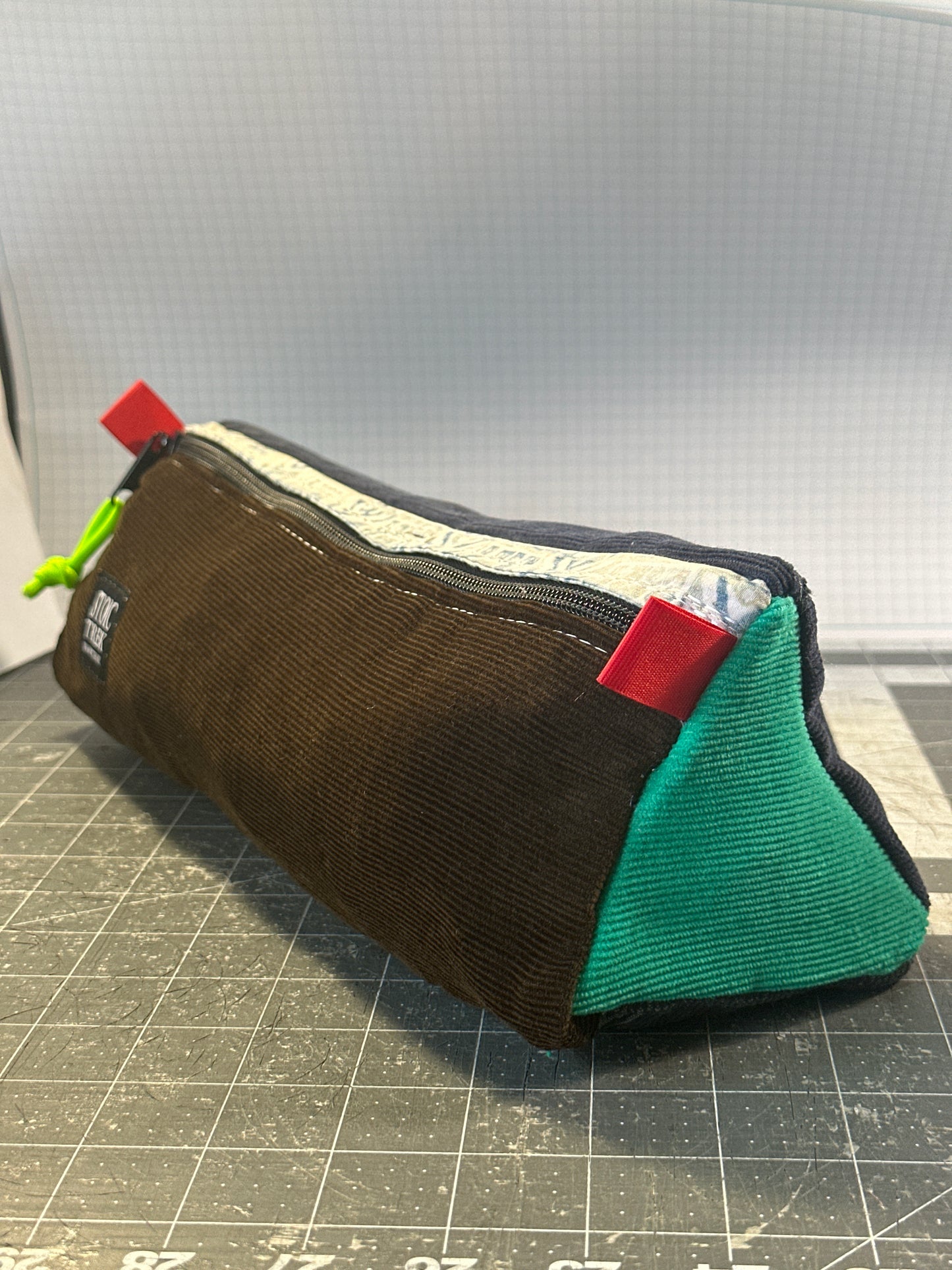 Worn-Wear Upcycled Triangle Pencil Case 0001 (extra large)