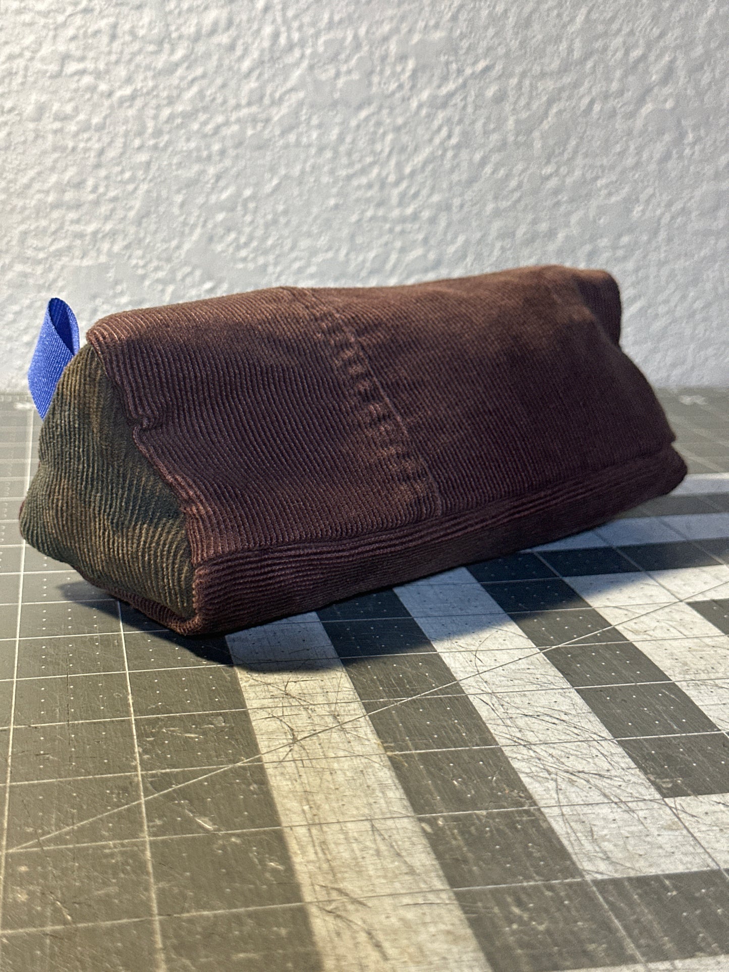 Worn-Wear Upcycled Triangle Pencil Case 0017 (medium)