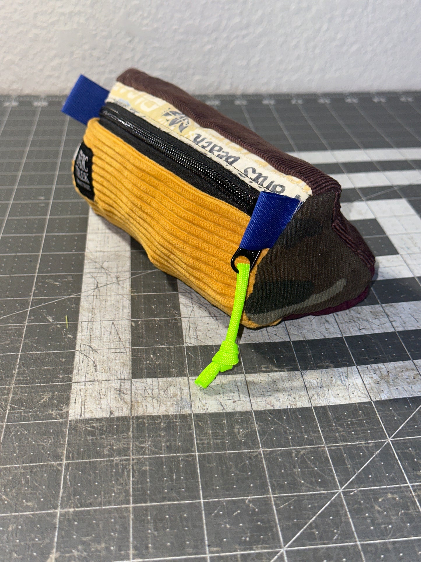 Worn-Wear Upcycled Triangle Pencil Case 0018 (medium)