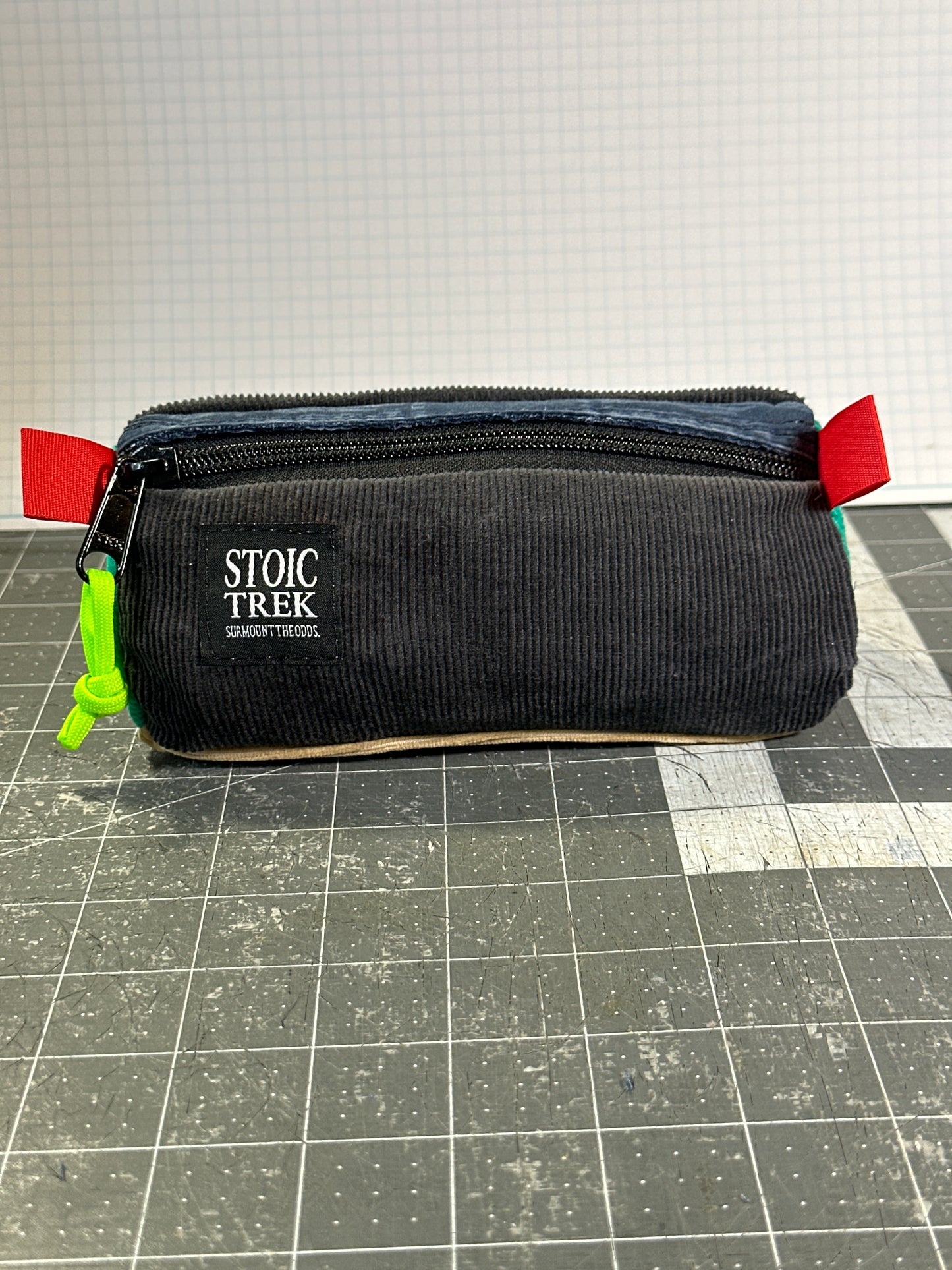 Worn-Wear Upcycled Triangle Pencil Case 0002 (small)