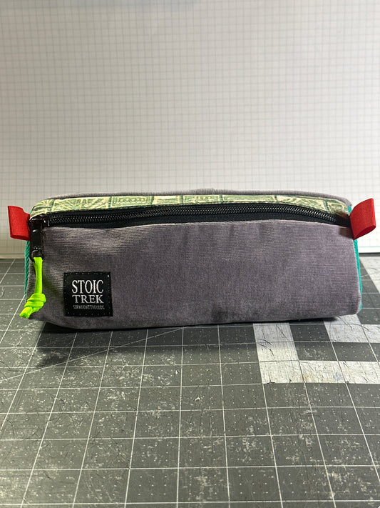 Worn-Wear Upcycled Triangle Pencil Case 0005 (large)