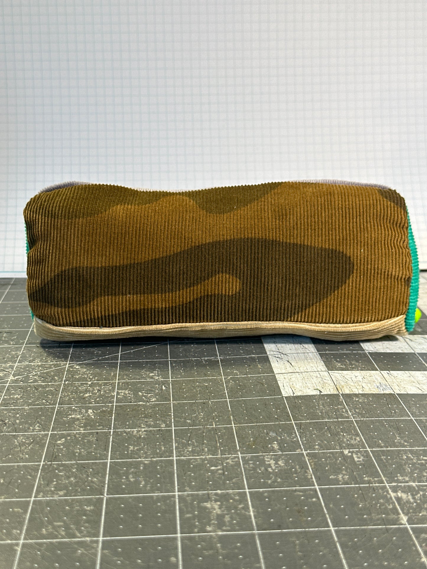 Worn-Wear Upcycled Triangle Pencil Case 0002 (medium)