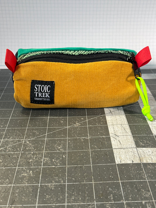 Worn-Wear Upcycled Triangle Pencil Case 0011 (small)