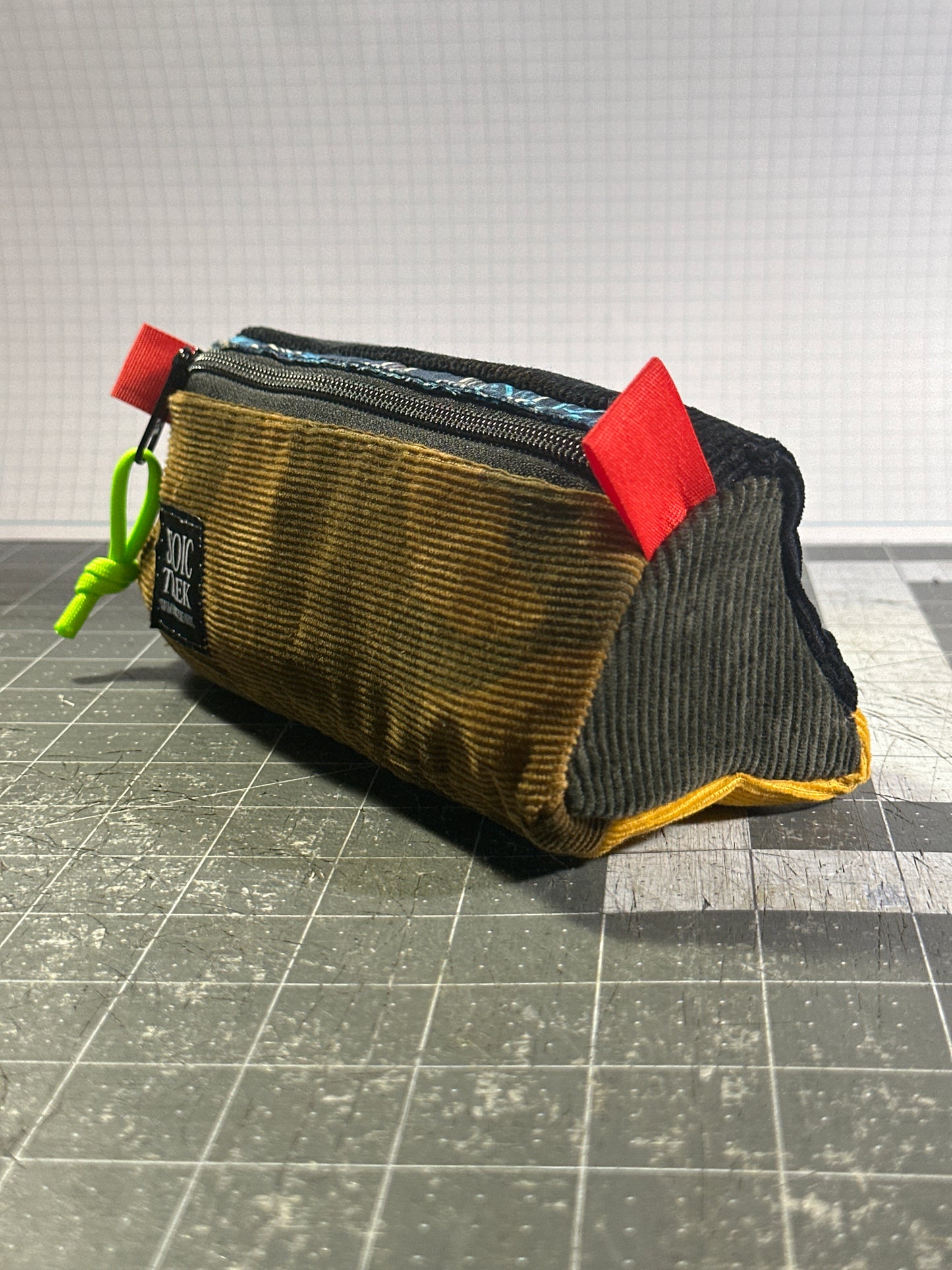 Worn-Wear Upcycled Triangle Pencil Case 0009 (medium)