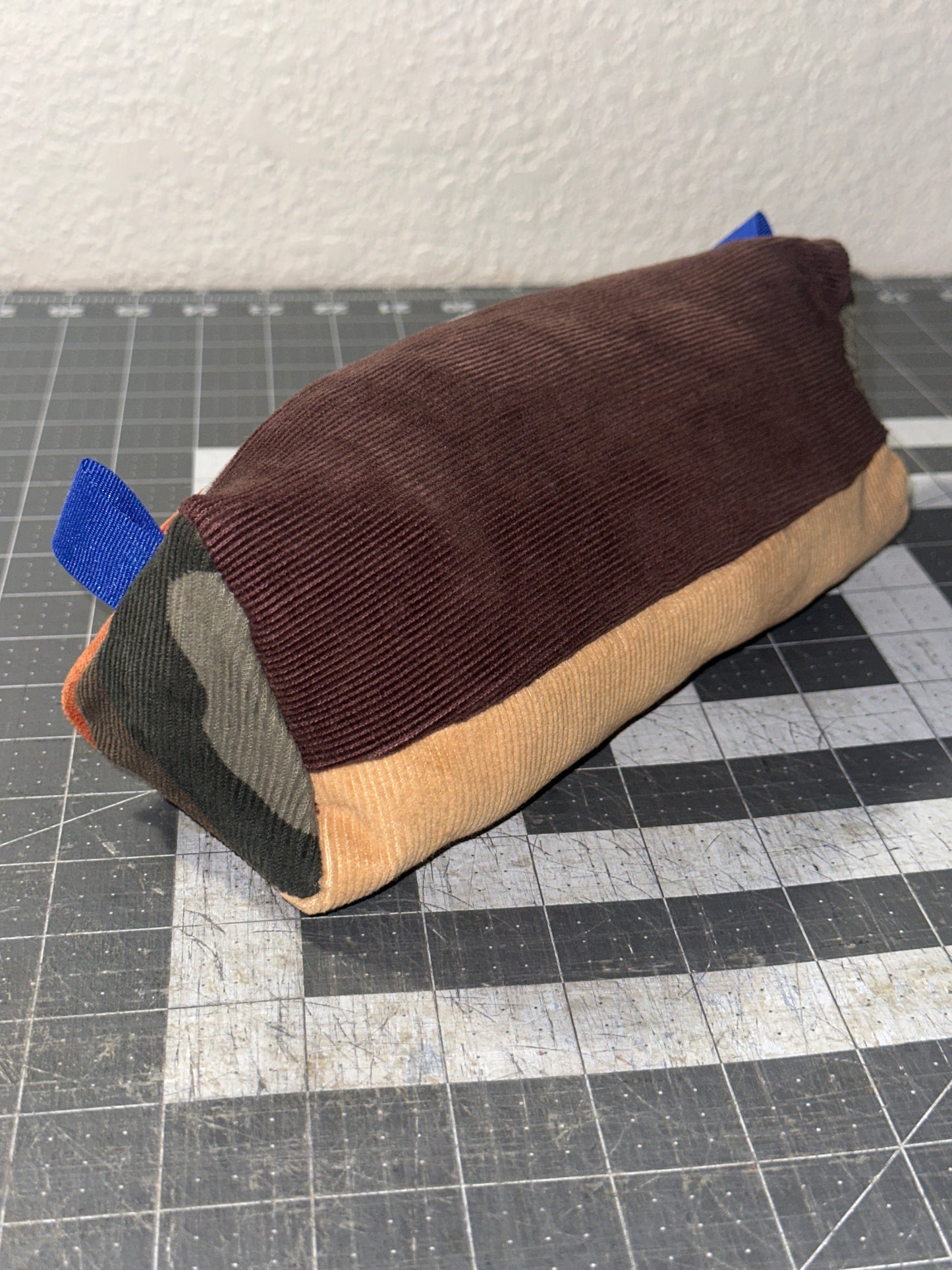 Worn-Wear Upcycled Triangle Pencil Case 0009 (large)