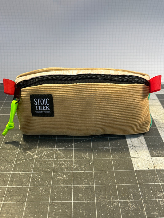 Worn-Wear Upcycled Triangle Pencil Case 0015 (medium)