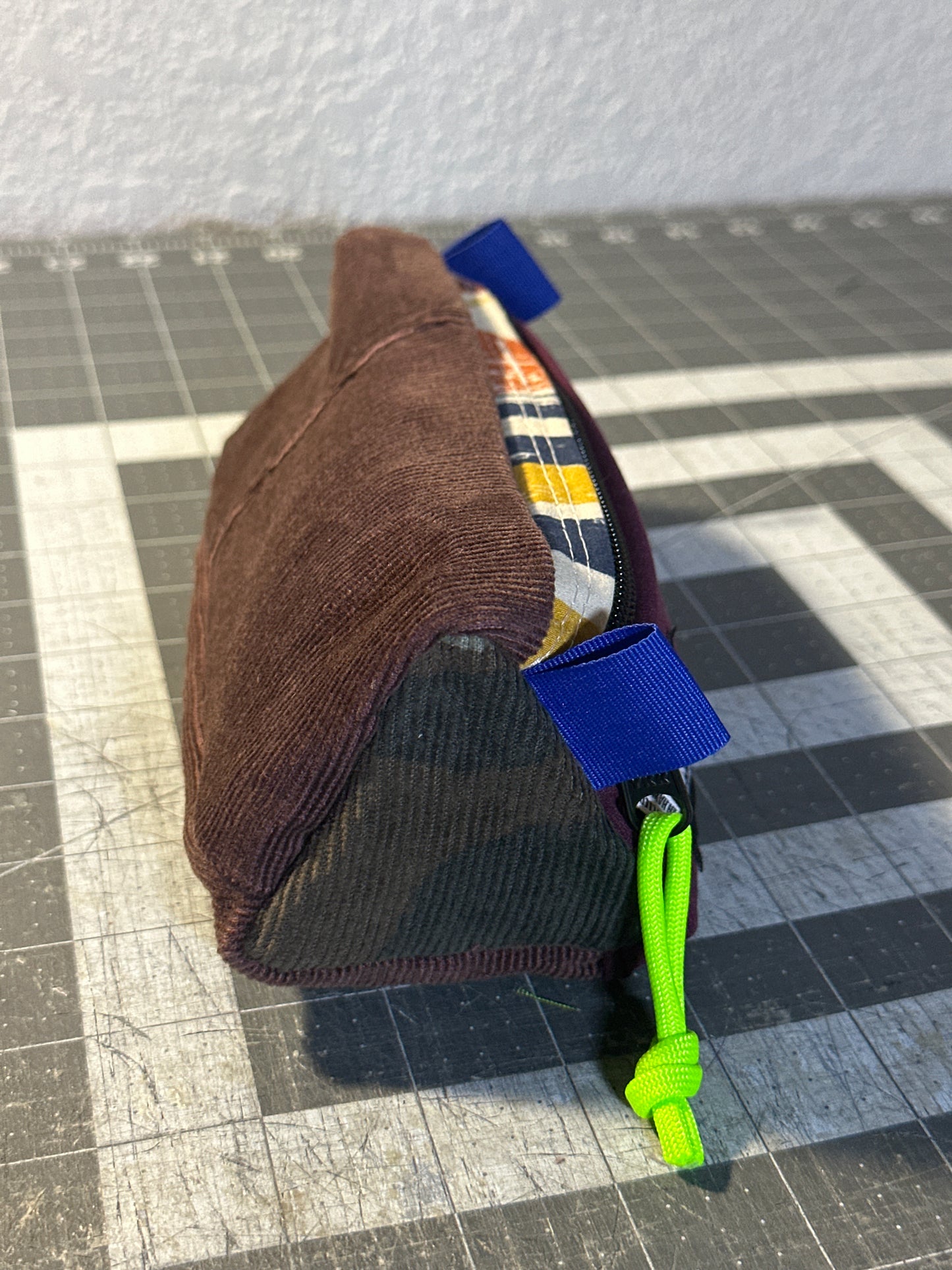 Worn-Wear Upcycled Triangle Pencil Case 0017 (medium)