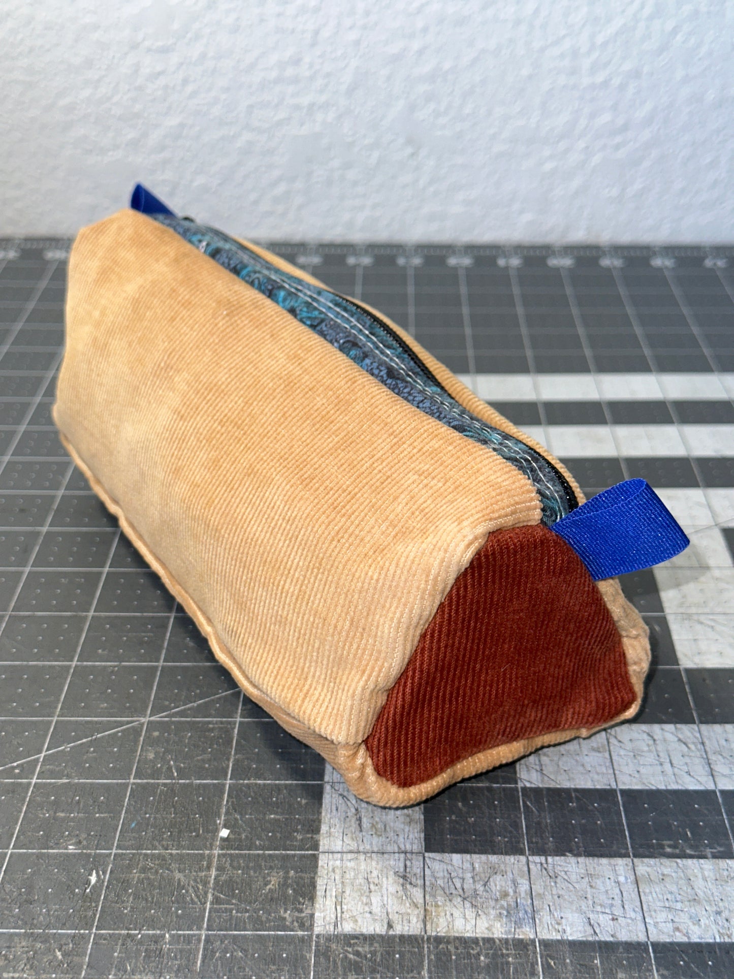 Worn-Wear Upcycled Triangle Pencil Case 0013 (large)