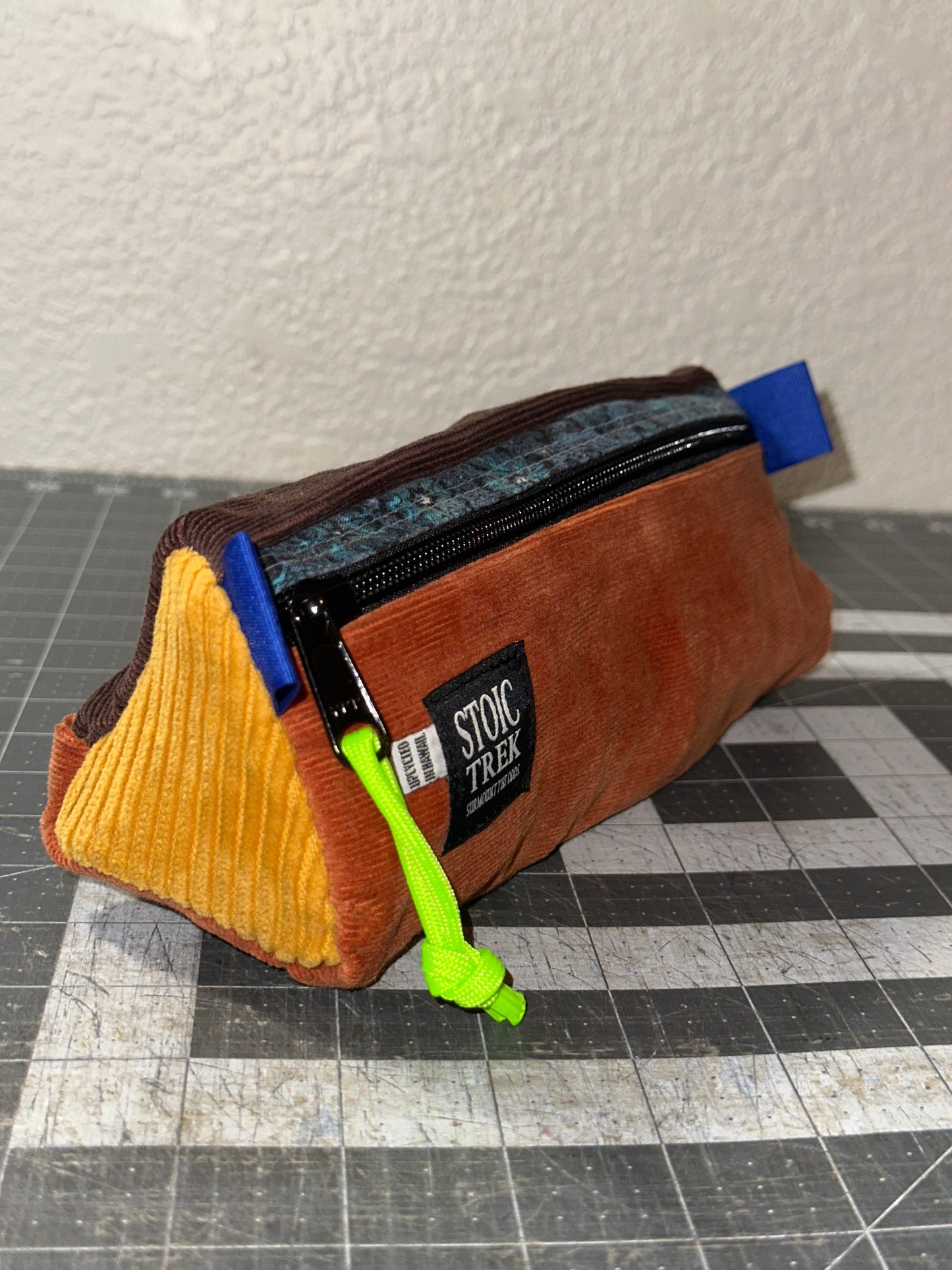 Worn-Wear Upcycled Triangle Pencil Case 0022 (large)