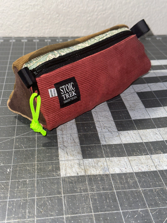 Worn-Wear Upcycled Triangle Pencil Case 0010 (large)