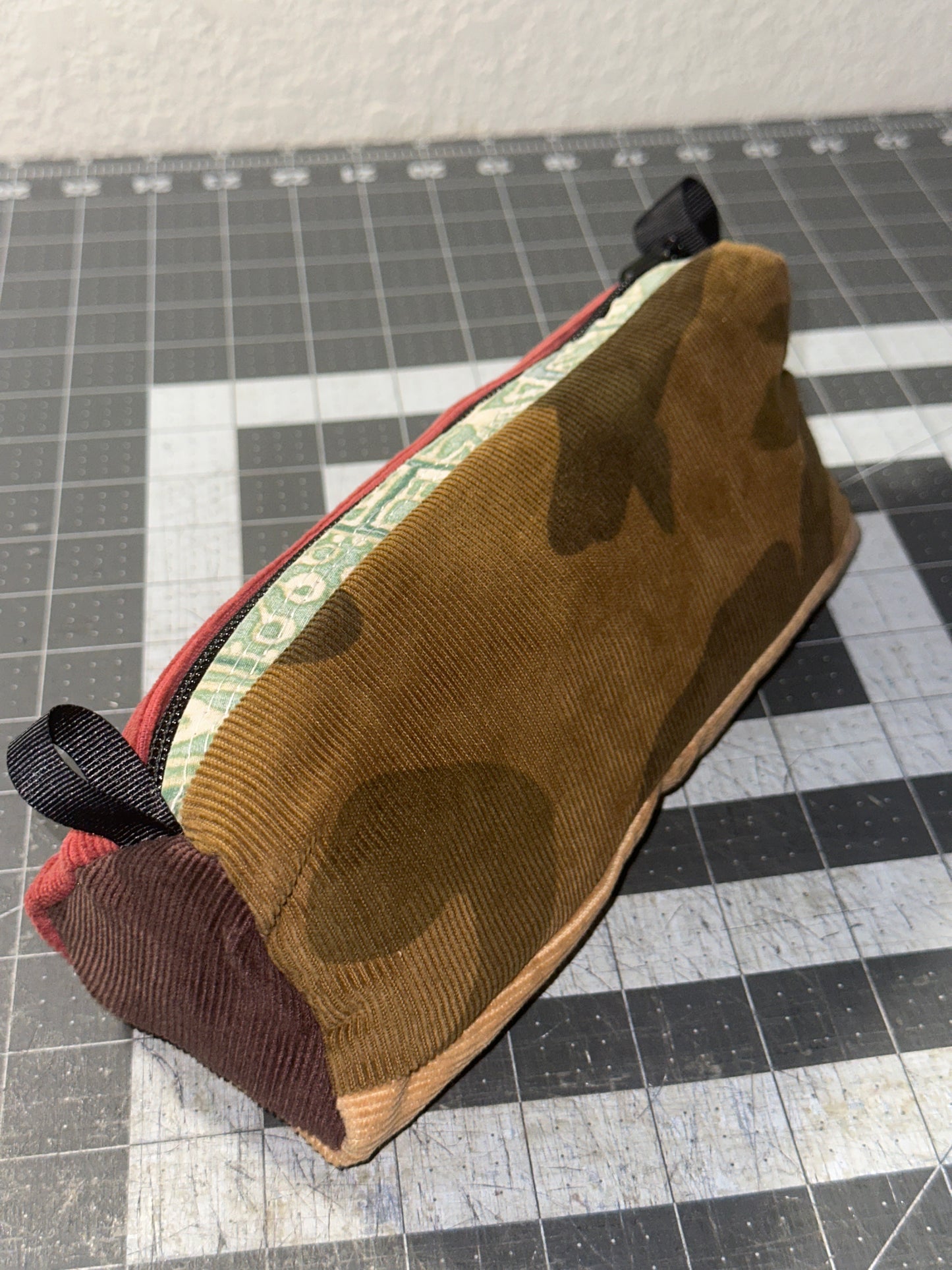 Worn-Wear Upcycled Triangle Pencil Case 0010 (large)