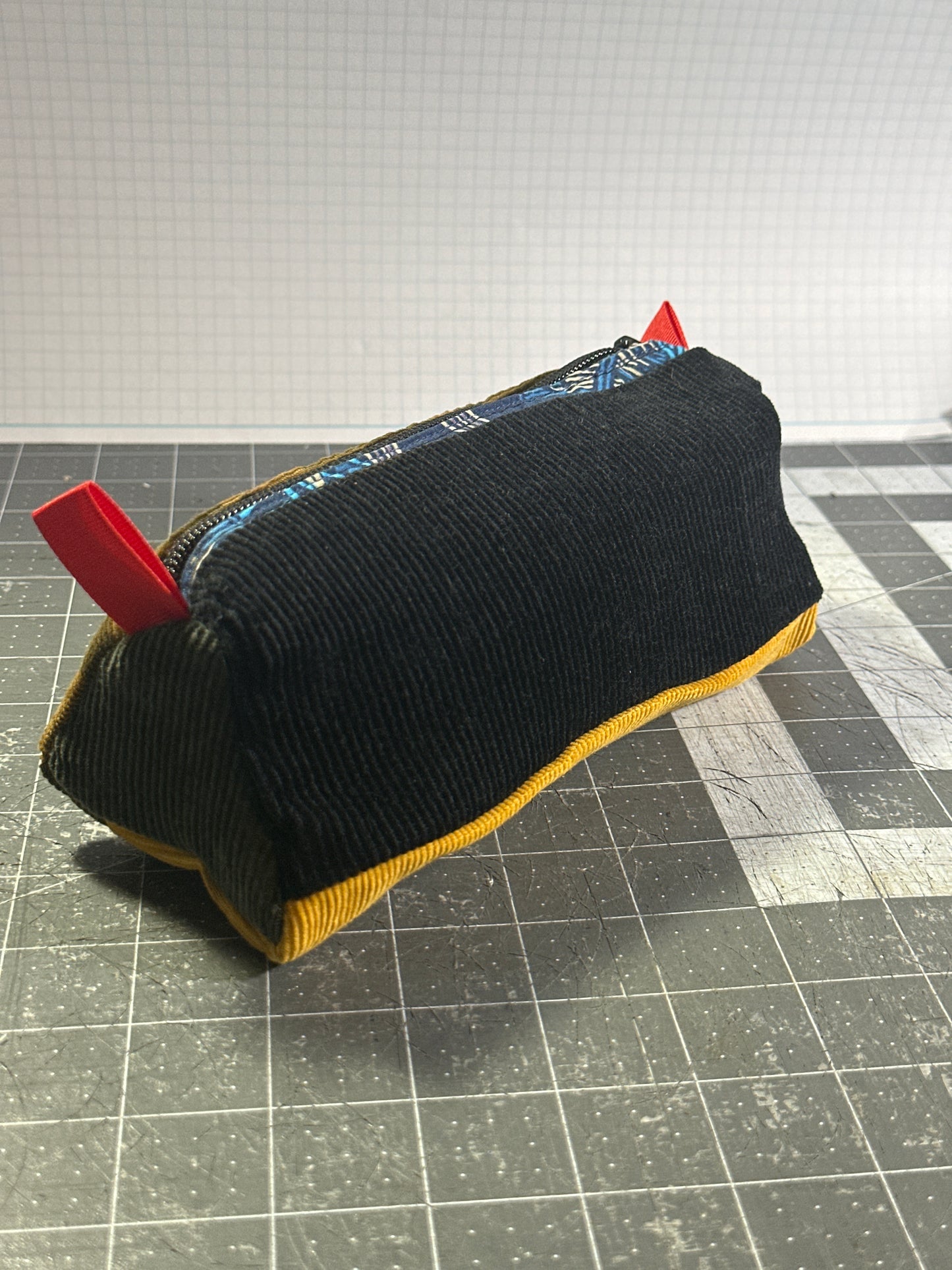 Worn-Wear Upcycled Triangle Pencil Case 0009 (medium)