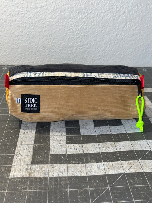 Worn-Wear Upcycled Triangle Pencil Case 0017 (large)