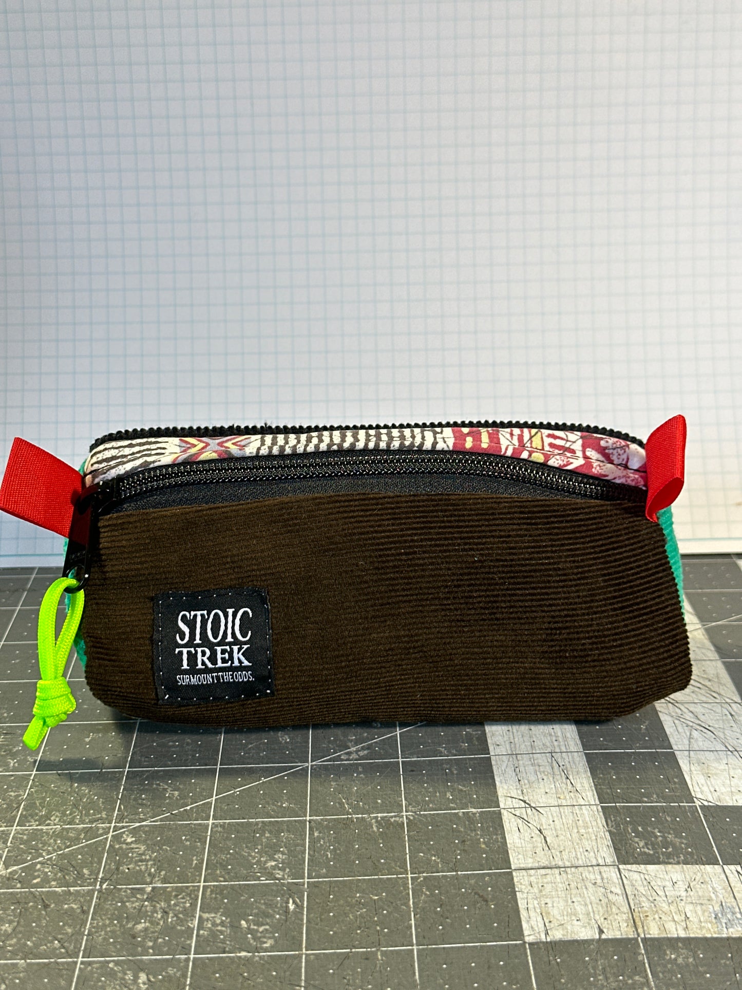 Worn-Wear Upcycled Triangle Pencil Case 0003 (small)