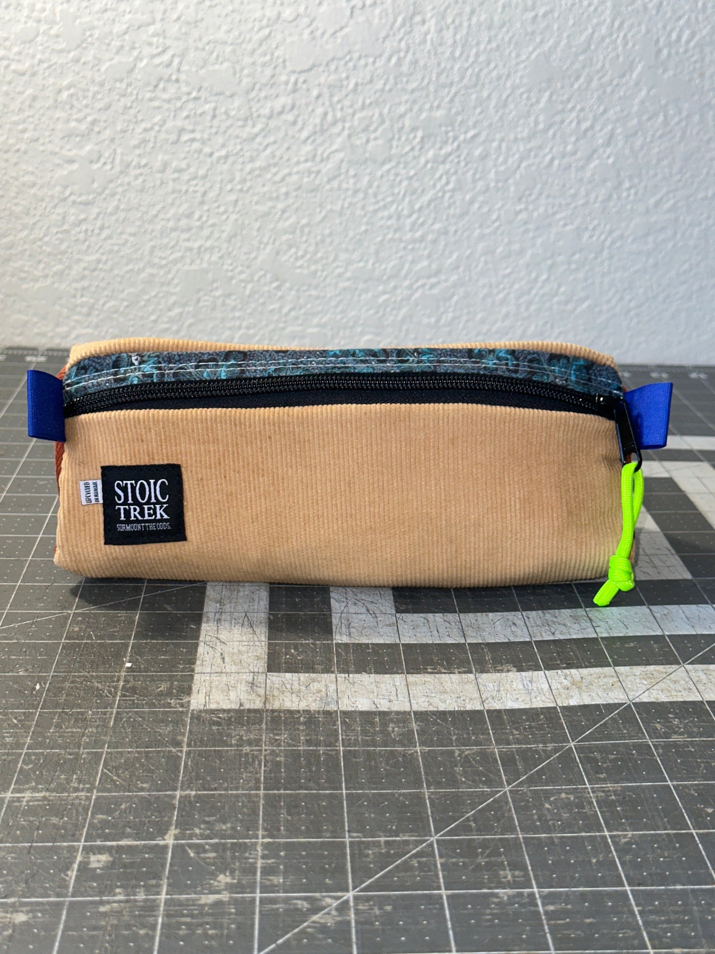 Worn-Wear Upcycled Triangle Pencil Case 0013 (large)