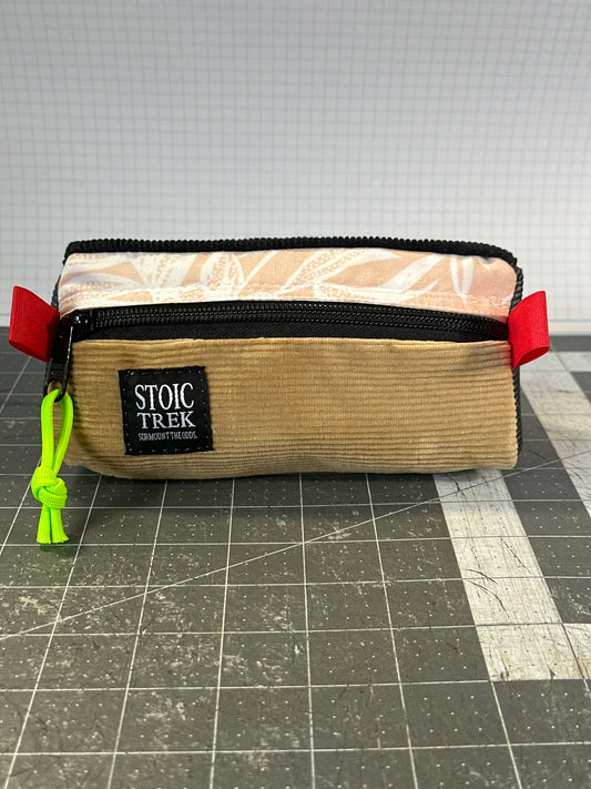 Worn-Wear Upcycled Triangle Pencil Case 0010 (small)